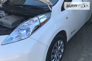 Хэтчбек Nissan Leaf 2014 в Херсоне