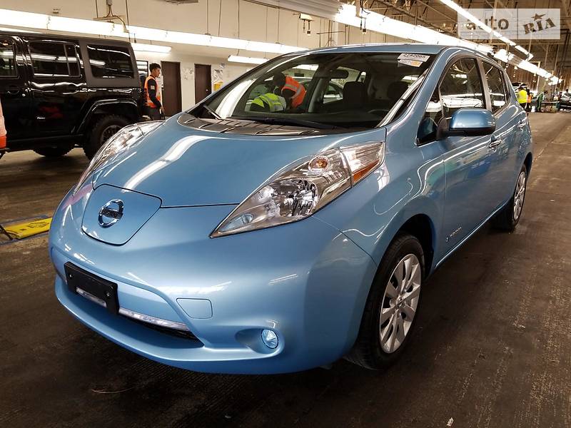 Хэтчбек Nissan Leaf 2015 в Одессе