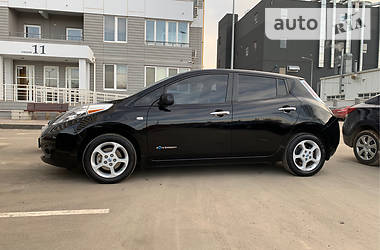 Хэтчбек Nissan Leaf 2013 в Одессе