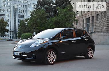 Седан Nissan Leaf 2015 в Харькове
