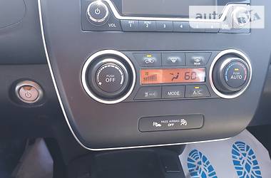 Хетчбек Nissan Leaf 2015 в 