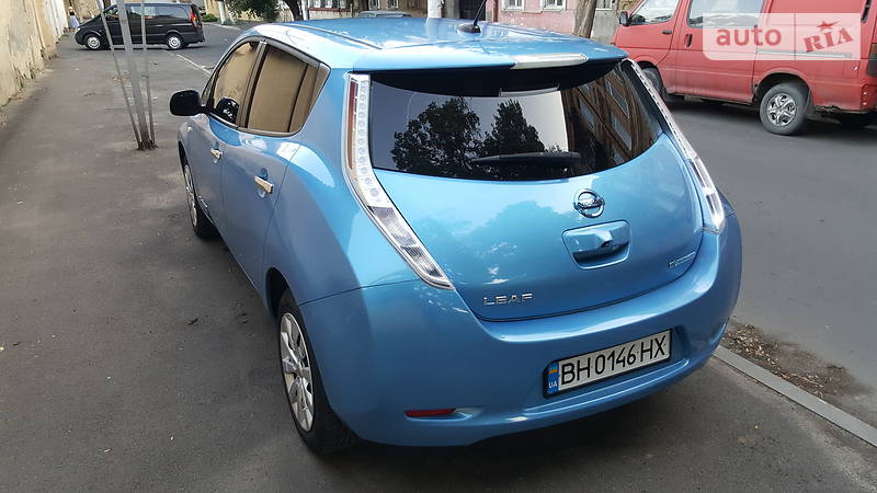 Хэтчбек Nissan Leaf 2013 в Одессе