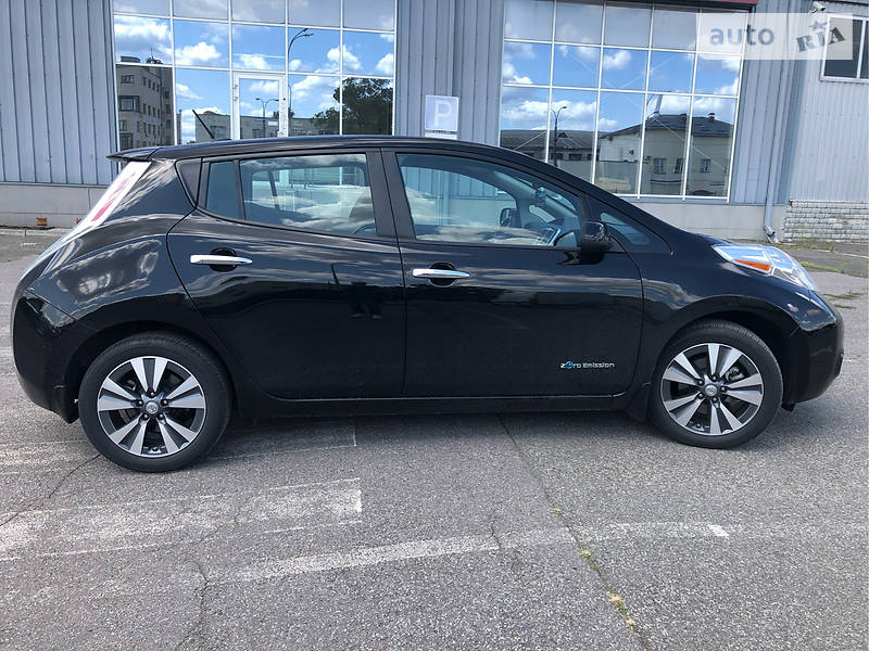 Хетчбек Nissan Leaf 2015 в Києві фото 4 Хетчбек Nissan Leaf 2015 в Києві