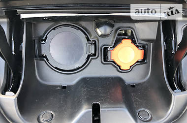 Хетчбек Nissan Leaf 2015 в 