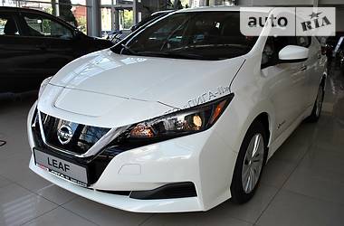 Хетчбек Nissan Leaf 2018 в 