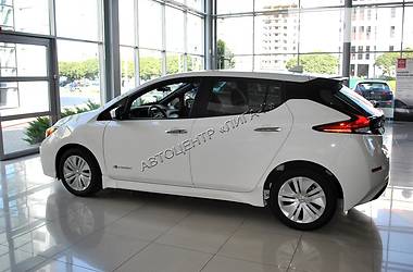 Хетчбек Nissan Leaf 2018 в 
