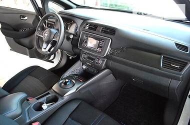 Хетчбек Nissan Leaf 2018 в 