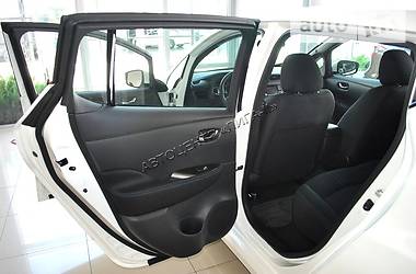 Хетчбек Nissan Leaf 2018 в 