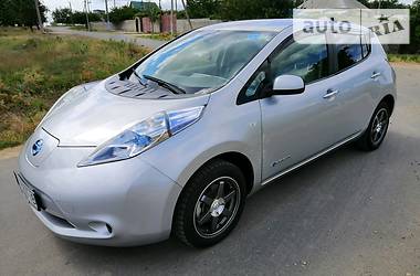 Хэтчбек Nissan Leaf 2011 в Одессе