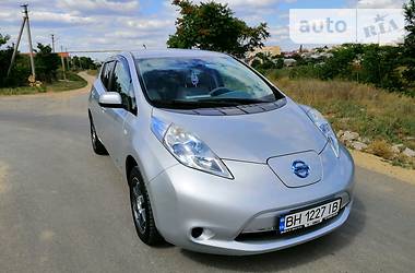 Хэтчбек Nissan Leaf 2011 в Одессе