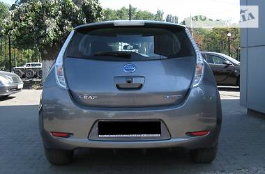 Хэтчбек Nissan Leaf 2015 в Одессе