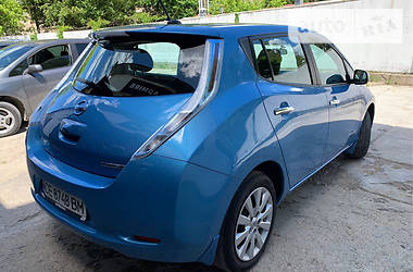 Хетчбек Nissan Leaf 2014 в Чернівцях