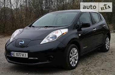 Хэтчбек Nissan Leaf 2014 в Днепре