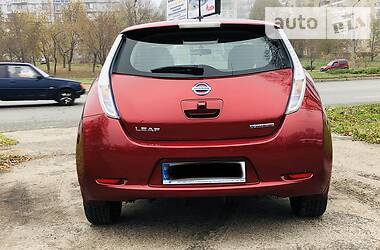 Хэтчбек Nissan Leaf 2013 в Запорожье