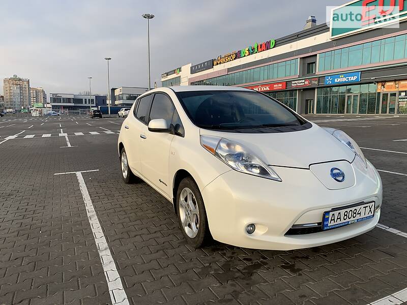 Хетчбек Nissan Leaf 2013 в Києві