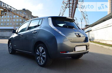 Хэтчбек Nissan Leaf 2014 в Киеве