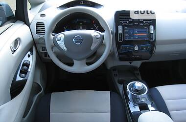 Хетчбек Nissan Leaf 2012 в 