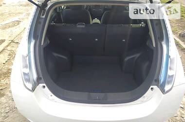 Хетчбек Nissan Leaf 2014 в 