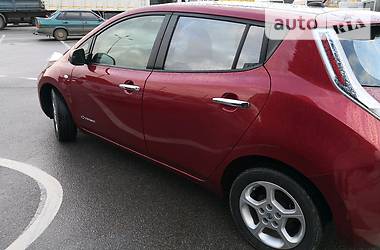 Хетчбек Nissan Leaf 2012 в 