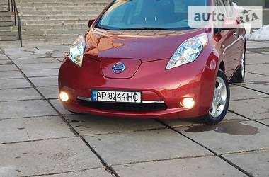Хетчбек Nissan Leaf 2012 в 