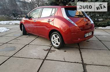 Хетчбек Nissan Leaf 2012 в 