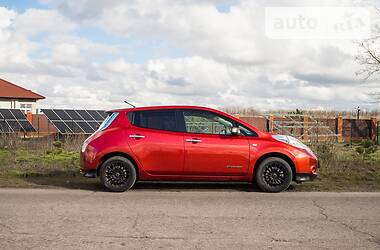 Хэтчбек Nissan Leaf 2014 в Херсоне