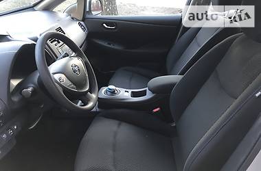 Хетчбек Nissan Leaf 2016 в 