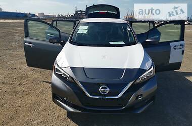 Хэтчбек Nissan Leaf 2019 в Киеве