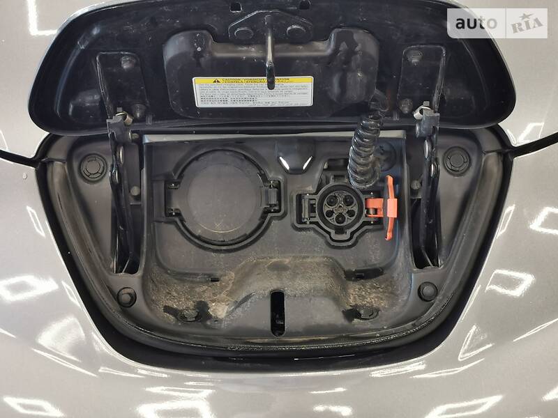 Хетчбек Nissan Leaf 2014 в Одесі