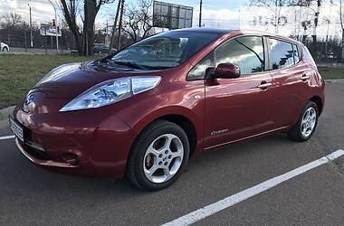 Хетчбек Nissan Leaf 2011 в Житомирі