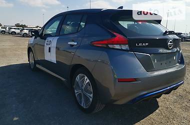 Хэтчбек Nissan Leaf 2019 в Киеве