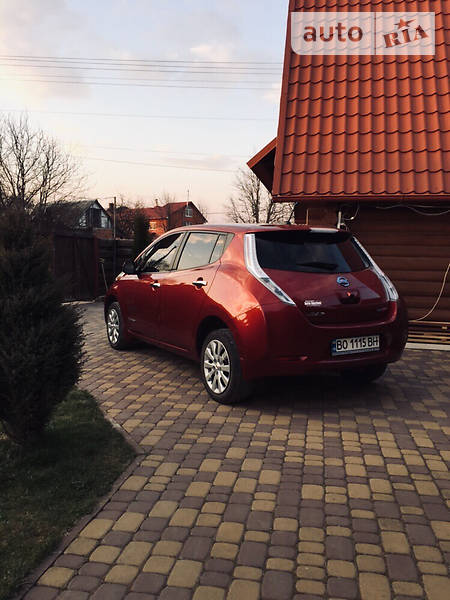 Хэтчбек Nissan Leaf 2014 в Тернополе