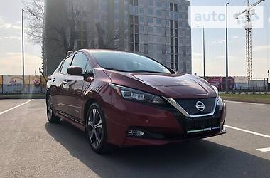 Хетчбек Nissan Leaf 2018 в 