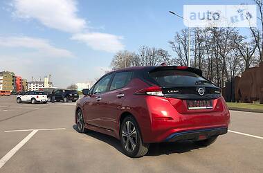 Хетчбек Nissan Leaf 2018 в 