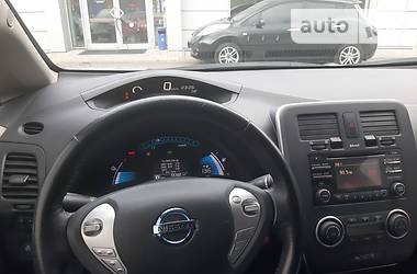 Хетчбек Nissan Leaf 2015 в 