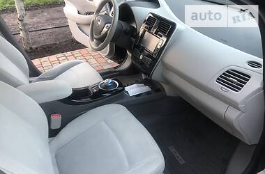 Хетчбек Nissan Leaf 2015 в 
