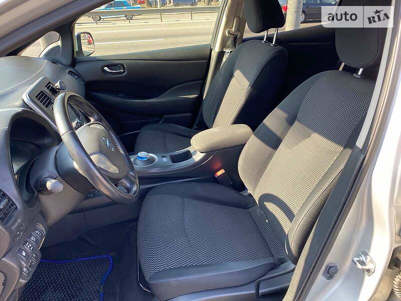 Хетчбек Nissan Leaf 2013 в Києві
