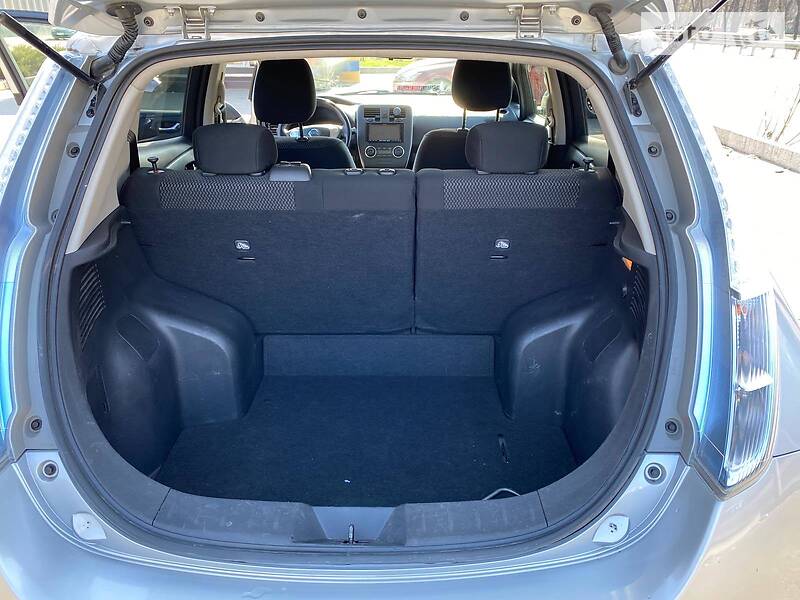 Хетчбек Nissan Leaf 2013 в Києві