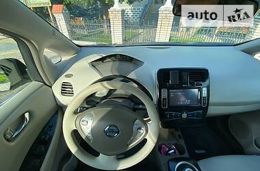 Хетчбек Nissan Leaf 2012 в 