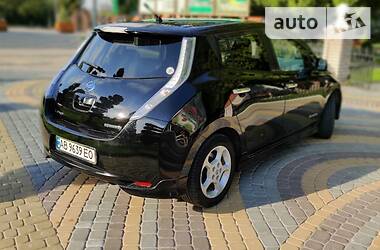 Хетчбек Nissan Leaf 2012 в 
