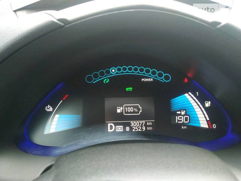 Седан Nissan Leaf 2017 в Львові