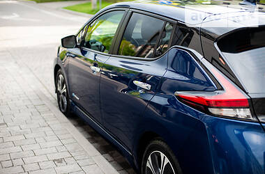 Хэтчбек Nissan Leaf 2019 в Львове