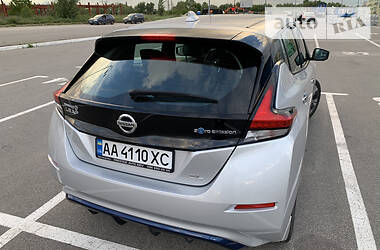 Хэтчбек Nissan Leaf 2018 в Киеве