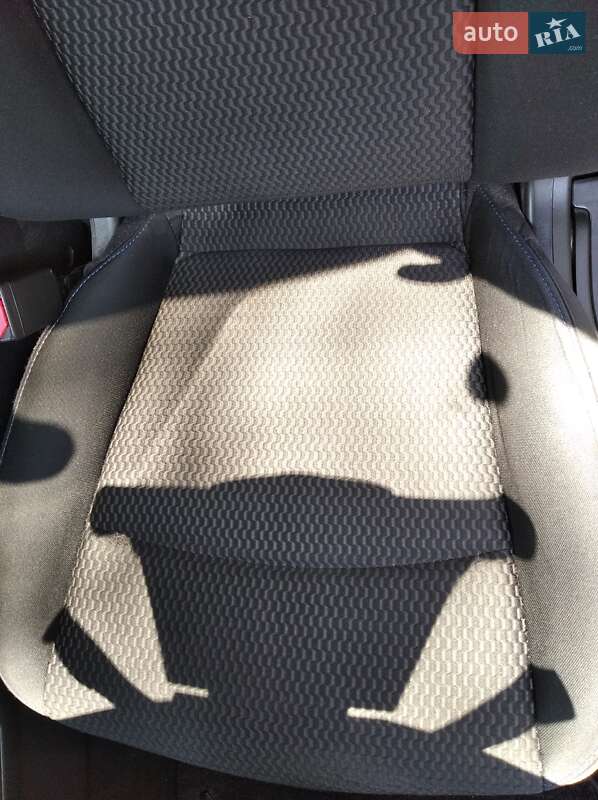 Хэтчбек Nissan Leaf 2015 в Днепре фото 22 Хэтчбек Nissan Leaf 2015 в Днепре