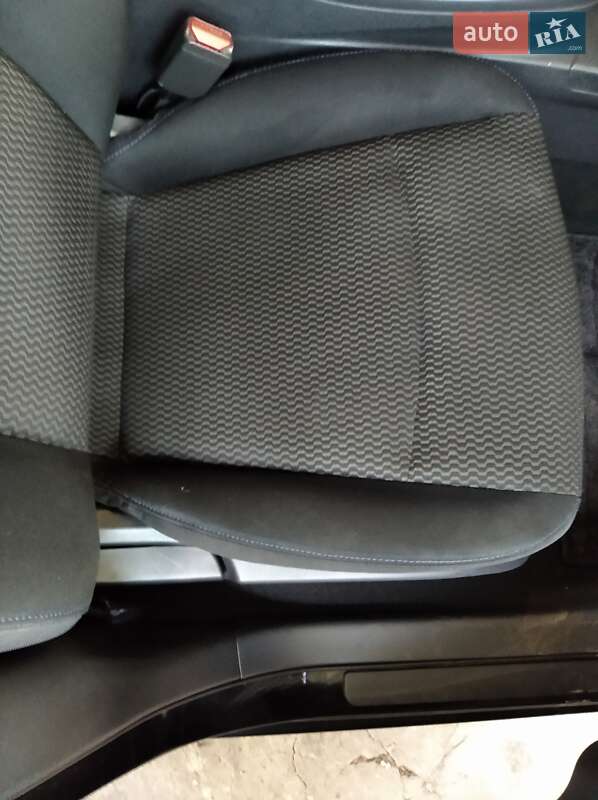 Хэтчбек Nissan Leaf 2015 в Днепре фото 31 Хэтчбек Nissan Leaf 2015 в Днепре