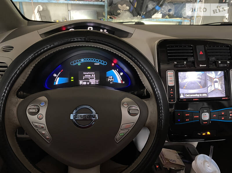 Хетчбек Nissan Leaf 2014 в Запоріжжі