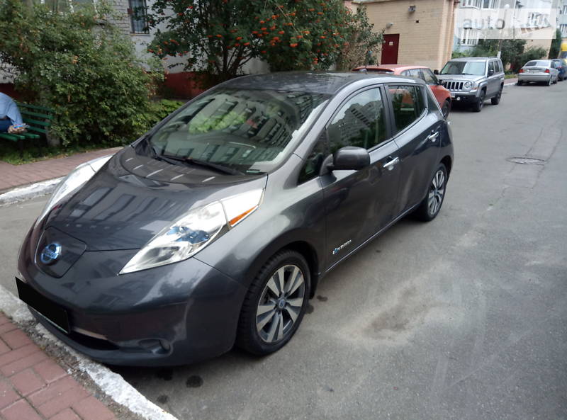 Хетчбек Nissan Leaf 2013 в Києві
