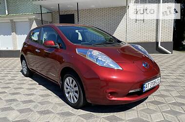 Хэтчбек Nissan Leaf 2013 в Энергодаре