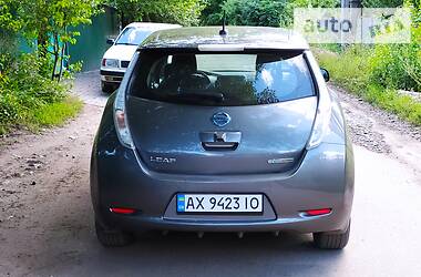 Хетчбек Nissan Leaf 2017 в 