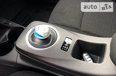 Хетчбек Nissan Leaf 2017 в 